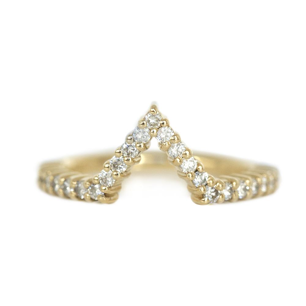 Everest Diamond V Band – Anueva Jewelry