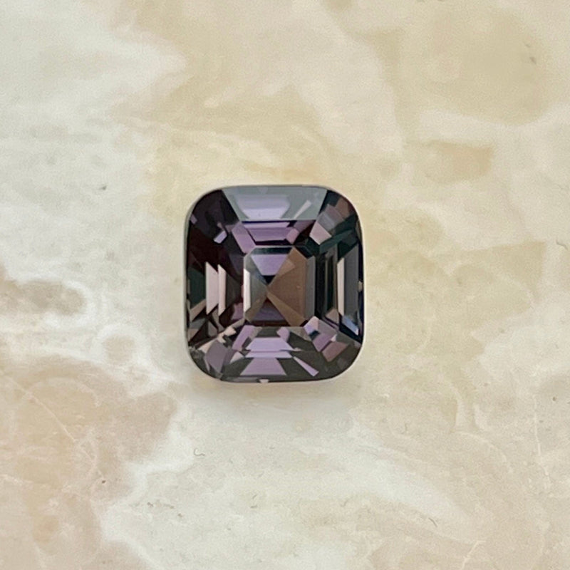 3.00CT CUSHION CUT MADAGASCAR SAPPHIRE, GREY-GREEN TO MERLOT PURPLE RED, 7.82X7.19X5.56MM