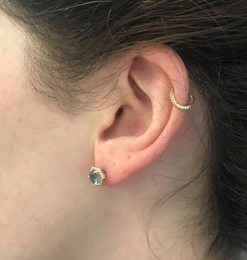 1.06ctw Montana Sapphire Earrings in Yellow Gold Diamond Halo Setting