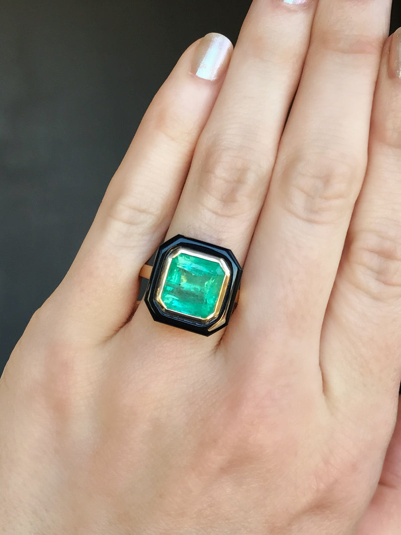 4.95ct Colombian Emerald, Black Onyx and 14k Yellow Gold Bezel Set Ring