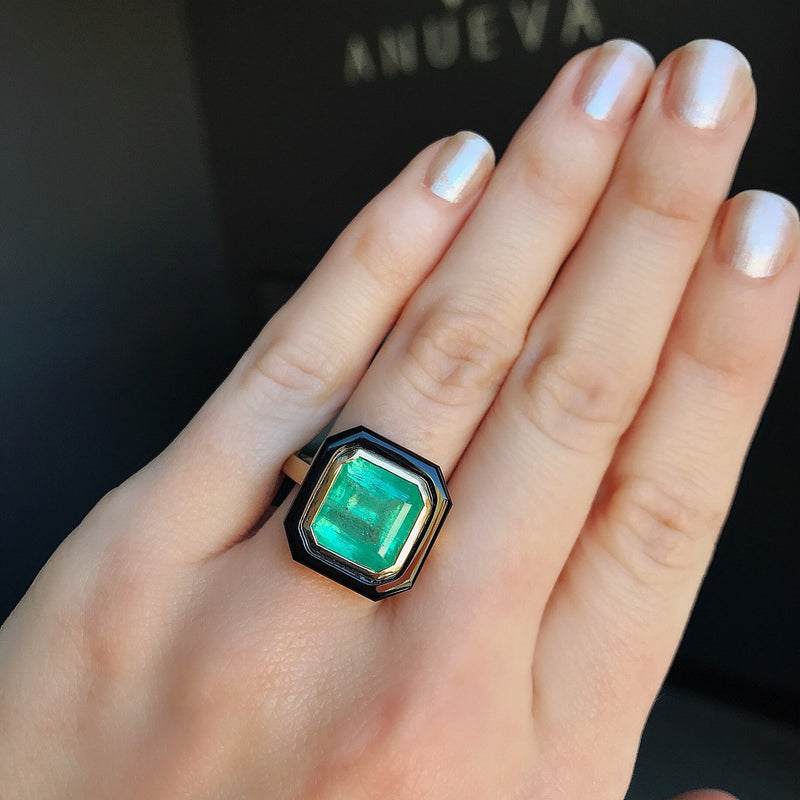4.95ct Colombian Emerald, Black Onyx and 14k Yellow Gold Bezel Set Ring