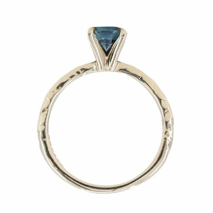 1.03ct Round Blue Australian Sapphire Evergreen Solitaire in 14k Yellow Gold profile